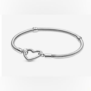 Pandora Bracelet (silver) OPEN HEART bracelet!